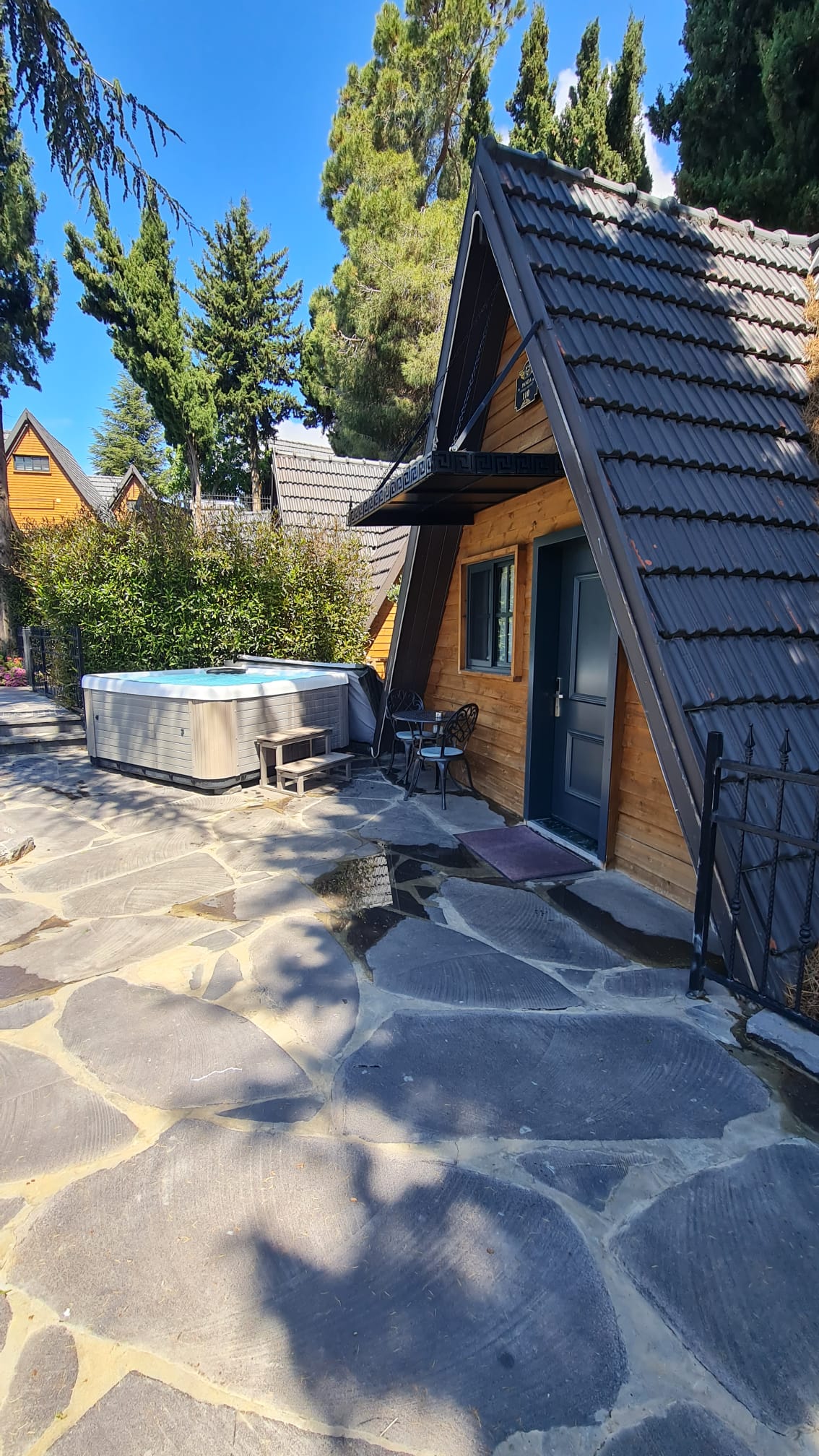 בקתת דלקס עם גקוזי ומרפסת (6)