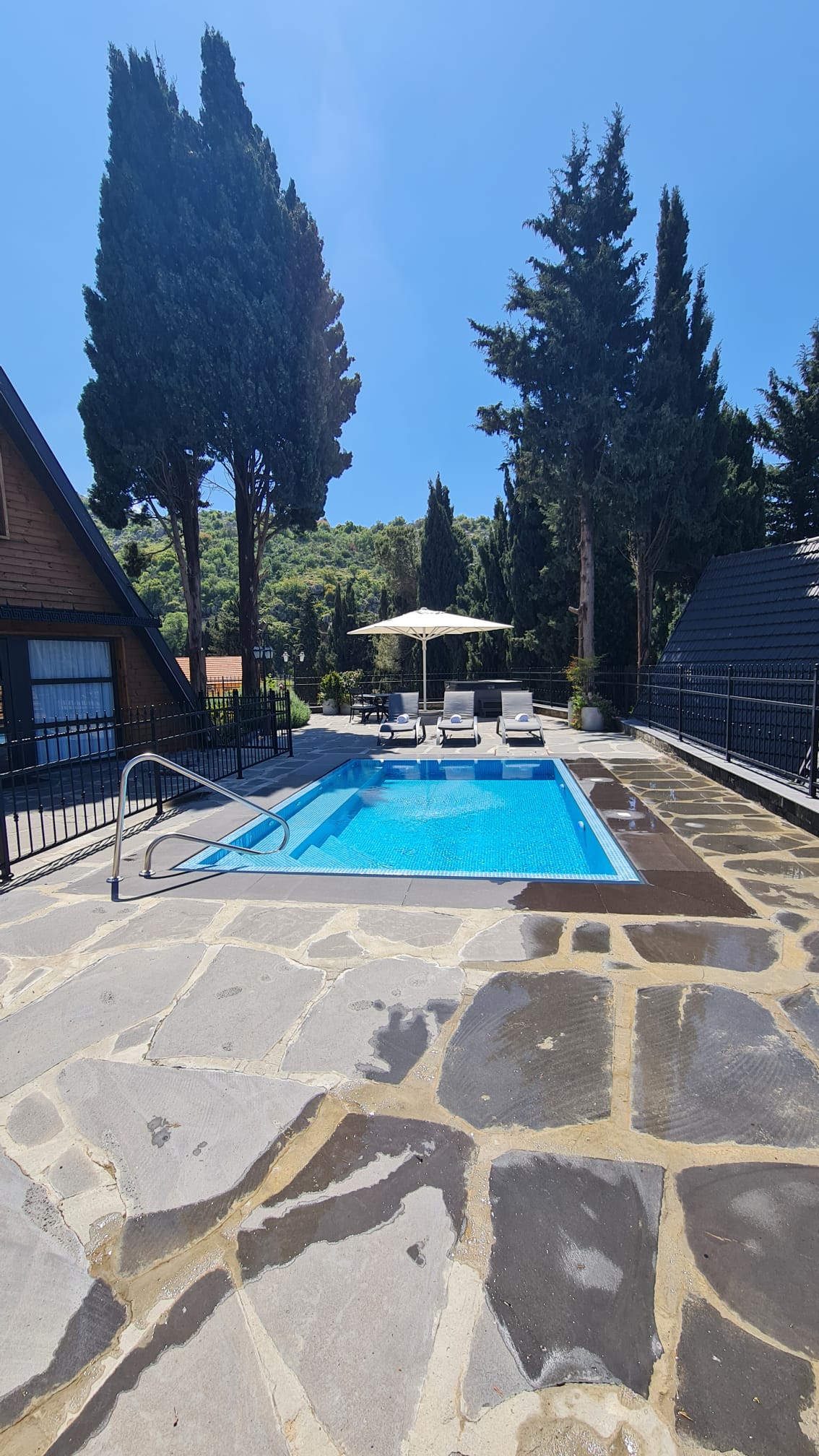 דלקס משפחתי עם בריכה וגקוזי (5)